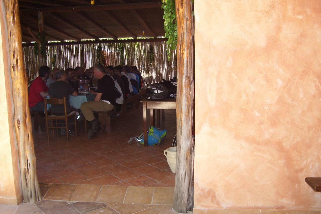Fumu Ludurru Farm Stay Padru Zewnętrze zdjęcie